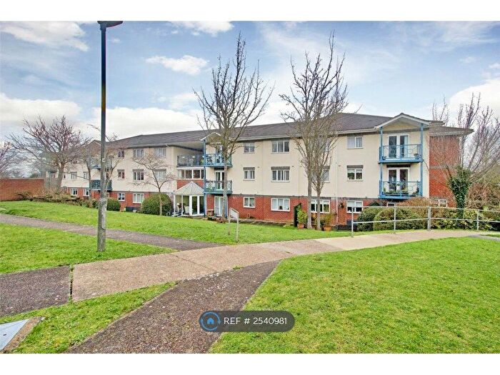 2 Bedroom Flat To Rent In Park Drive, Longfield, DA3