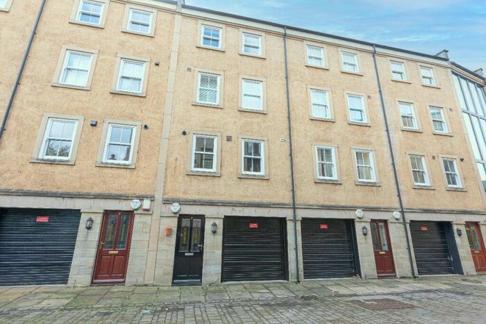 3 Bedroom Terraced House To Rent In River Street, Lancaster, LA1