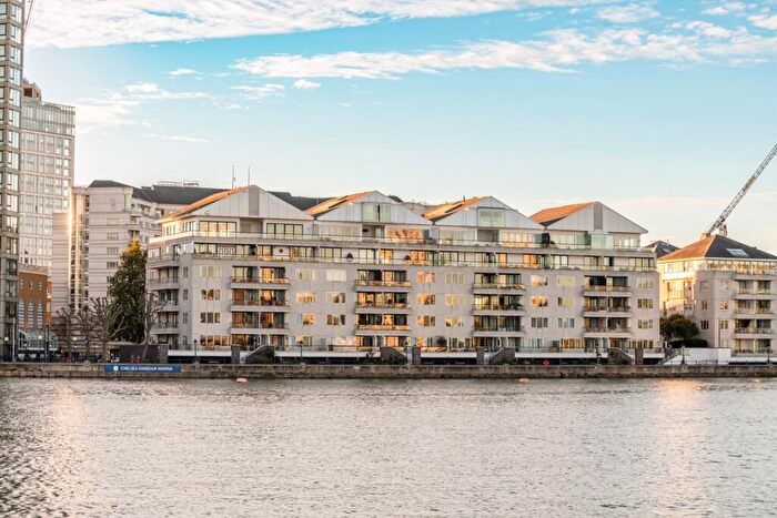 2 Bedroom Flat To Rent In Thames Quay, Chelsea, SW10