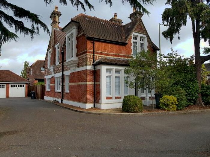 Studio To Rent In Ruddock Close, Edgware, HA8