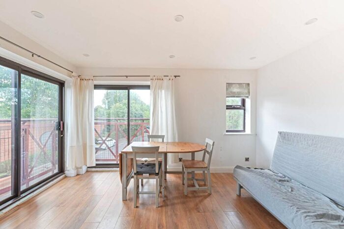 2 Bedroom Flat To Rent In Pincott Place, , Brockley, London, SE4