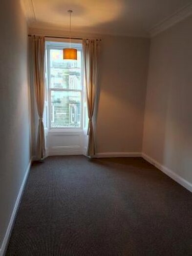 3 Bedroom Flat To Rent In Polwarth Crescent, Edinburgh, EH11