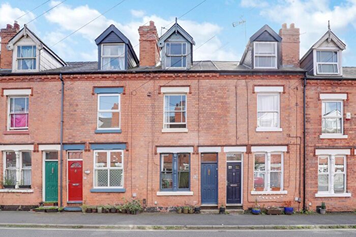 4 Bedroom Terraced House For Sale In Drayton Street, Nottingham, NG5