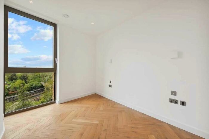2 Bedroom Apartment To Rent In Oberman Road, London, NW10
