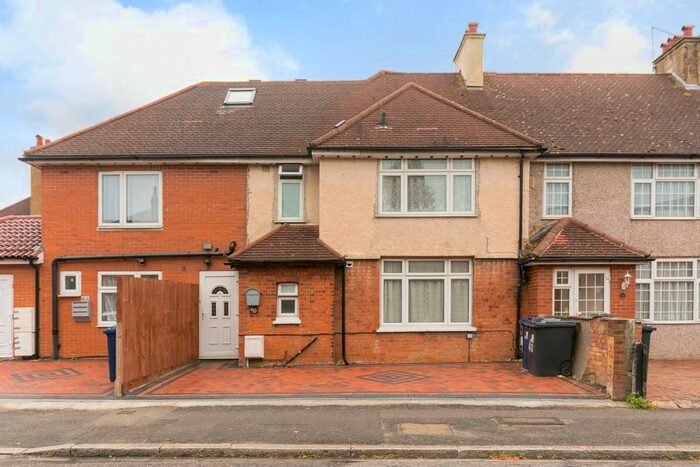 5 Bedroom Semi-Detached House To Rent In Olive Road, Ealing, London, W5