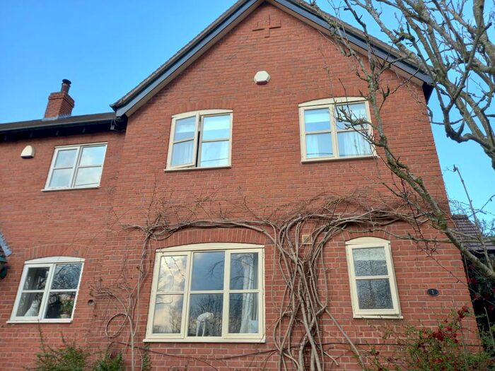 3 Bedroom Cottage To Rent In Waterside Cottages, CW5