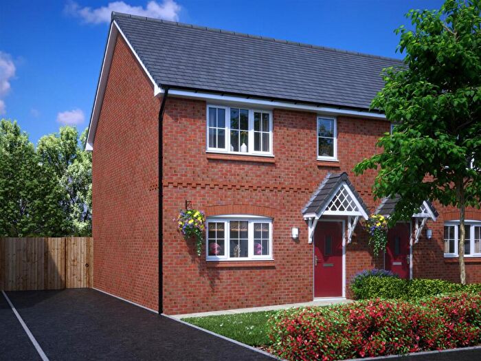 3 Bedroom Semi-Detached House To Rent In Millfields, West Bromwich, B71