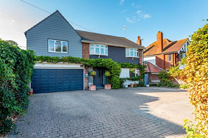 5 Bedroom Detached House For Sale In Kingsgate Avenue, Broadstairs, Kent, CT10