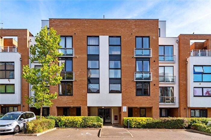 1 Bedroom Apartment To Rent In Cromwell Road, Cambridge, Cambridgeshire, CB1