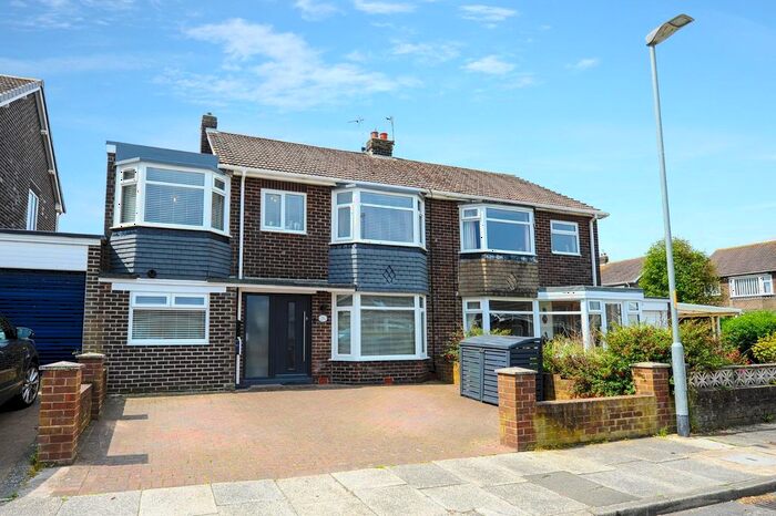 4 Bedroom Semi-detached House For Sale In Astley Gardens, Seaton Sluice, Whitley Bay, NE26