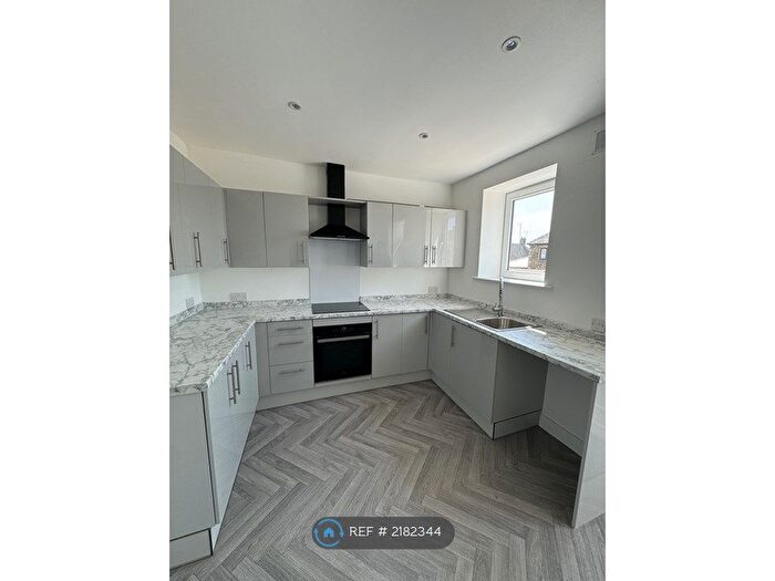 3 Bedroom Terraced House To Rent In James Street, Worsbrough Dale, Barnsley, S70