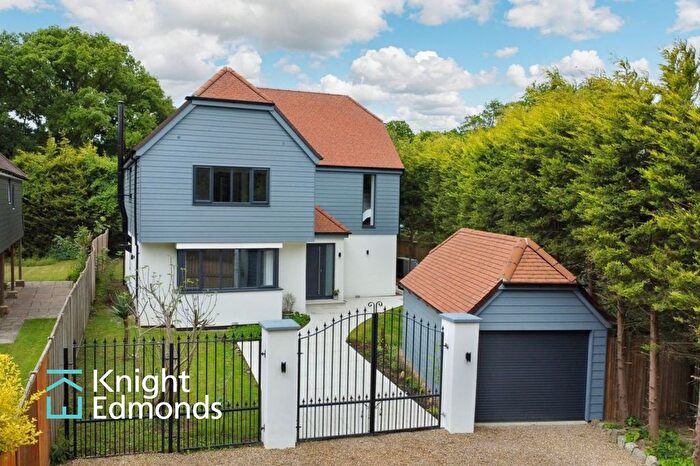 5 Bedroom Detached House For Sale In Warmlake Road, Sutton Valence, ME17