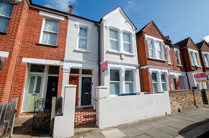 2 Bedroom Flat For Sale In Inglemere Road, Mitcham, CR4