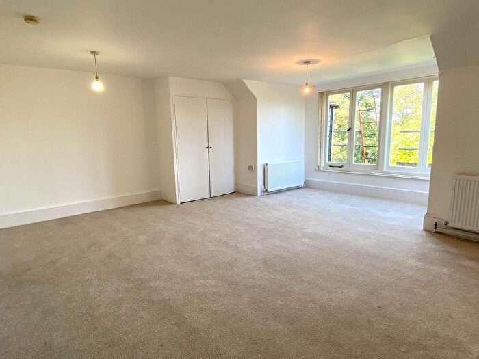 1 Bedroom Flat To Rent In Crane House, Hawkhurst, TN18
