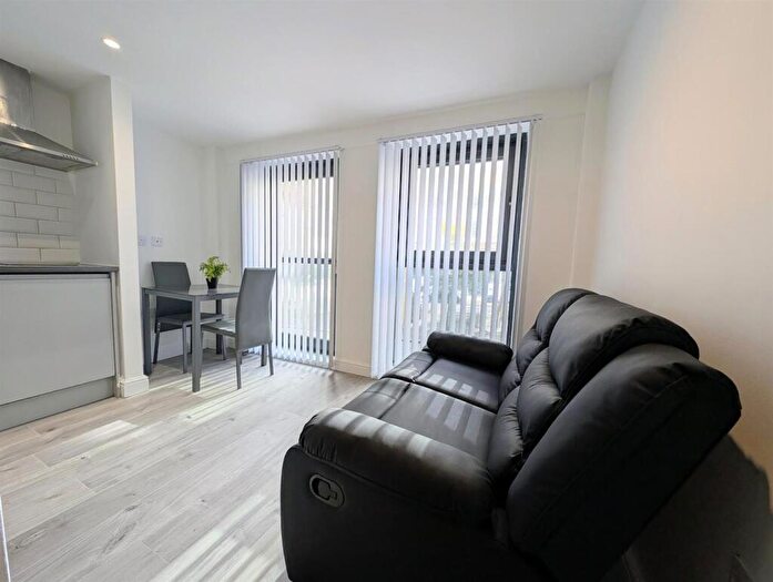 Studio To Rent In Wolstenholme Square, Liverpool, L1