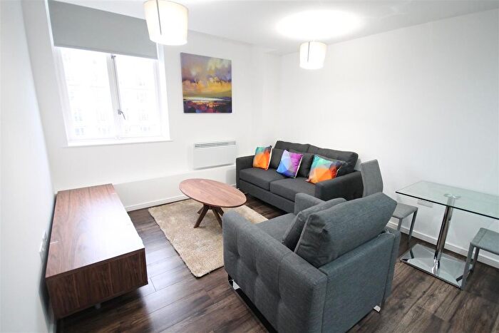 1 Bedroom Flat To Rent In Wellington Buildings, The Strand, L2