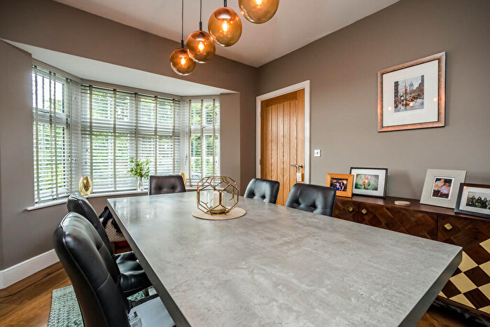 4 Bedroom Detached House For Sale In St. Johns View, Northowram, Halifax, HX3