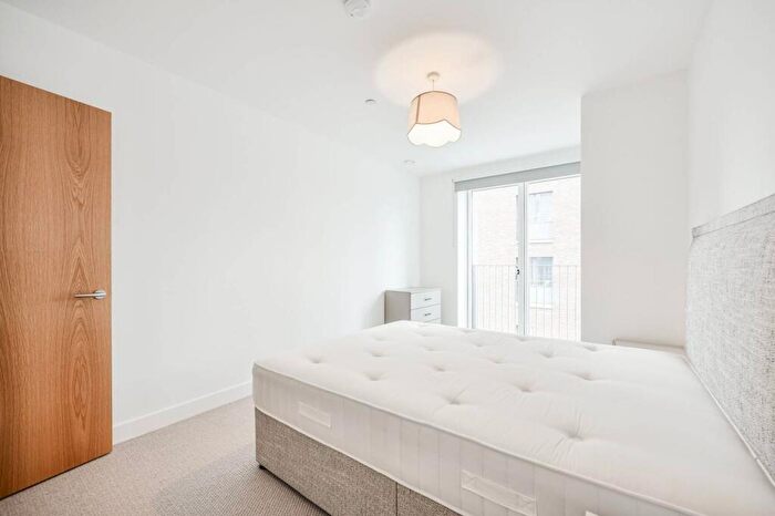 2 Bedroom Flat To Rent In Approach House, , Tottenham, London, N17