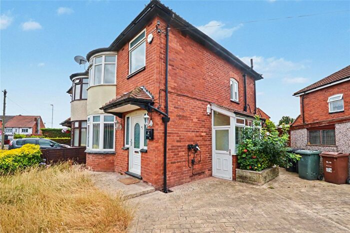 3 Bedroom Semi-Detached House For Sale In Moor Flatts Avenue, Leeds, West Yorkshire, LS10