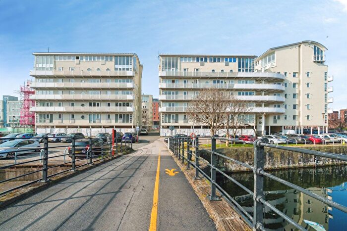 2 Bedroom Flat For Sale In Royal Quay, Liverpool, L3