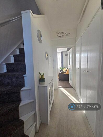 1 Bedroom Flat To Rent In Evelyn Street, Lewisham, SE8