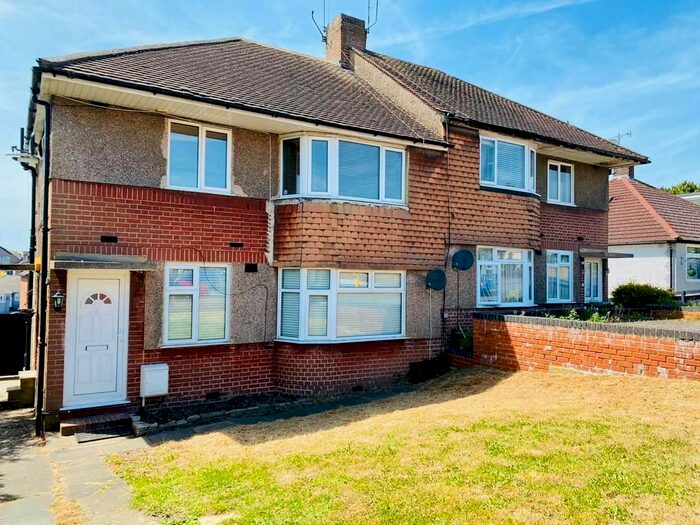 2 Bedroom Maisonette To Rent In Castleton Avenue, Bexleyheath, DA7
