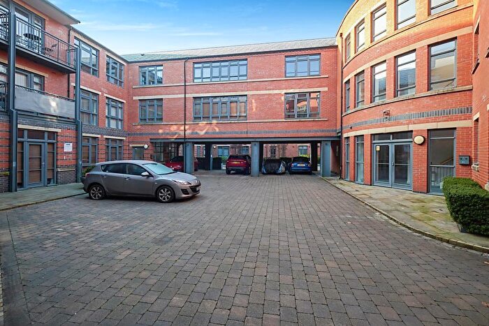 2 Bedroom Apartment To Rent In Lion Court, Warstone Lane, Jewellery Quarter, B18