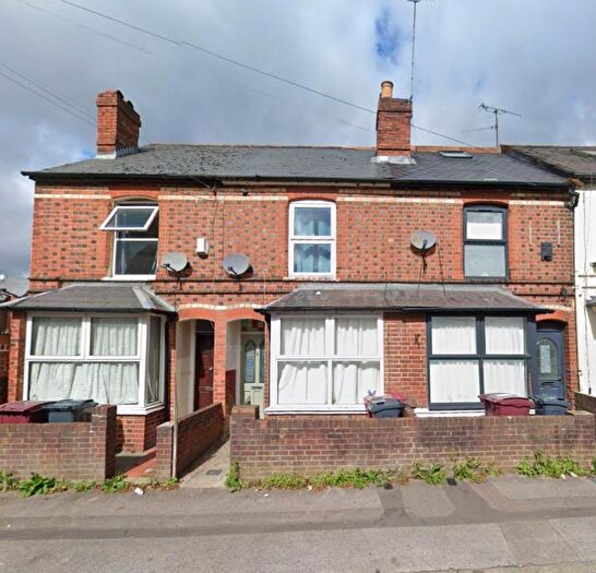 3 Bedroom Terraced House To Rent In Brighton Road, Reading, RG6