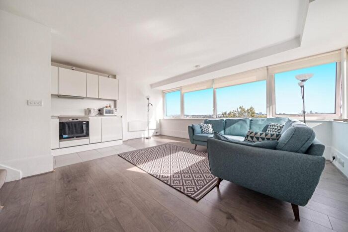 2 Bedroom Flat To Rent In Aragon Tower George Beard Road, London, SE8
