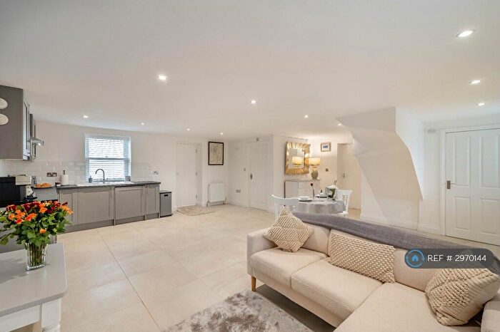 1 Bedroom Detached House To Rent In Meadows Lane, Bath, BA1
