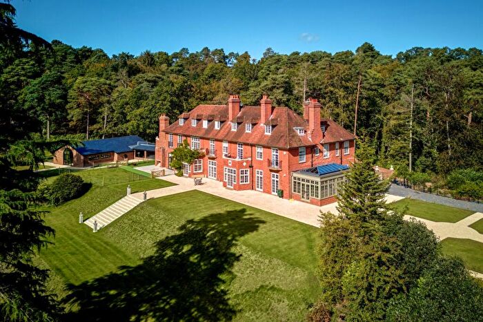 6 Bedroom Detached House For Sale In Frensham Vale, Lower Bourne, Farnham, Surrey, GU10