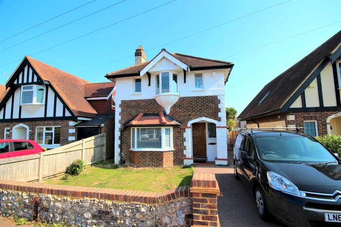 3 Bedroom Detached House To Rent In Haynes Road, Tarring, Worthing, West Sussex, BN14