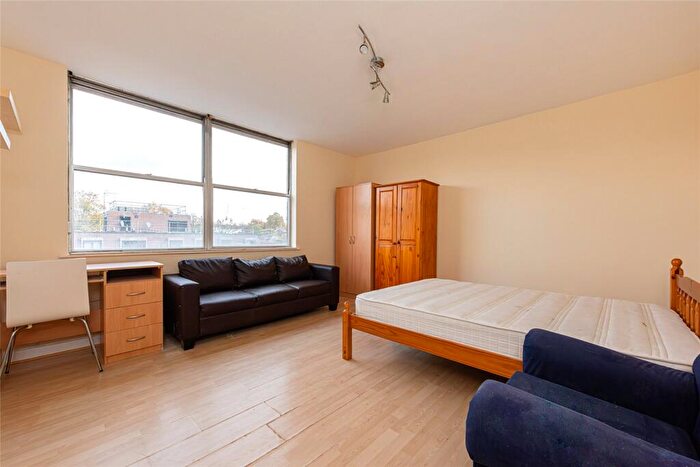 3 Bedroom Apartment To Rent In Camden Road, Camden, London, NW1