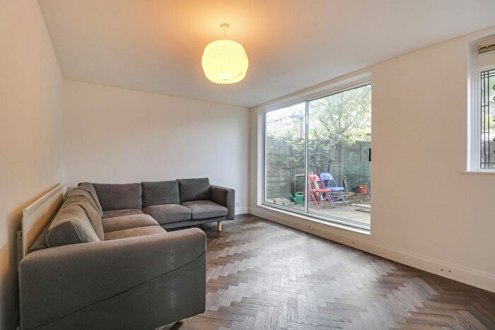 3 Bedroom End Of Terrace House To Rent In Westdean Close, London, SW18