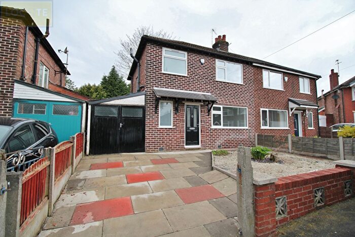 3 Bedroom Semi-Detached House To Rent In Avondale Crescent, Urmston, Manchester, M41