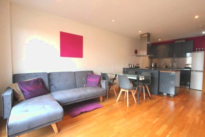 2 Bedroom Flat To Rent In Vantage Quay, Brewer Street, Piccadilly Basin, M1