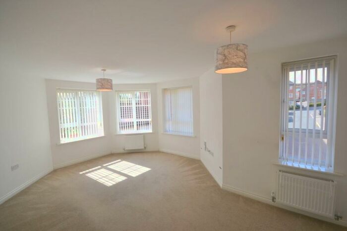 2 Bedroom Flat To Rent In Wildacre Drive, Northampton, NN3