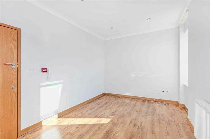 1 Bedroom Flat To Rent In Amencorner, Tooting, SW17