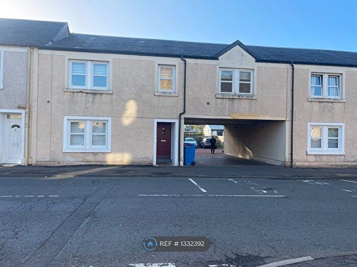 2 Bedroom Flat To Rent In Commercial Road, Strathaven, ML10