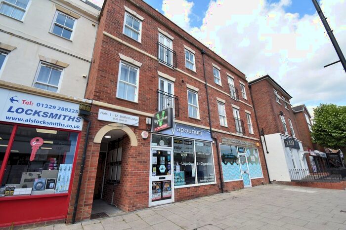 1 Bedroom Flat To Rent In West Street, Fareham, Hampshire, PO16