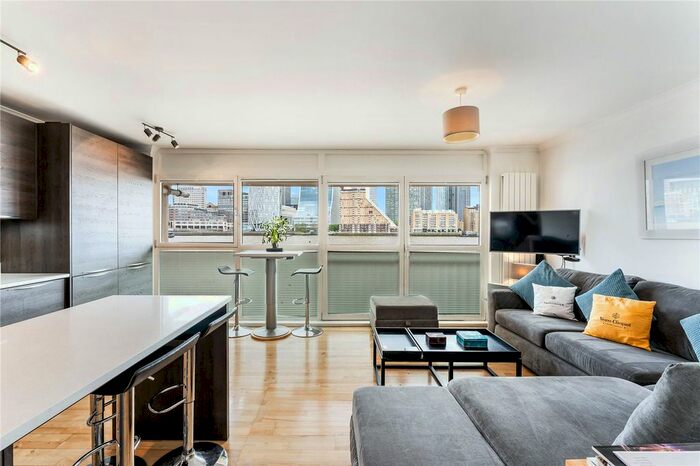 2 Bedroom Flat To Rent In Rotherhithe Street, London, SE16