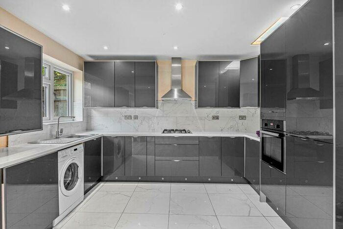 3 Bedroom Detached Bungalow To Rent In Northwood Way, Northwood, ., HA6