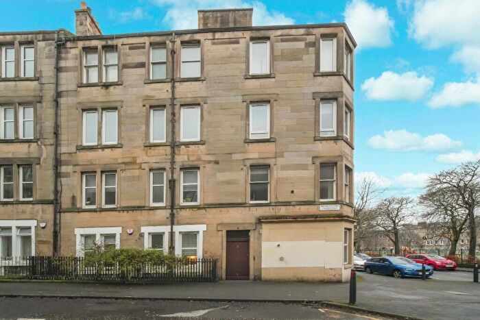 2 Bedroom Flat To Rent In Murieston Crescent, Edinburgh, EH11