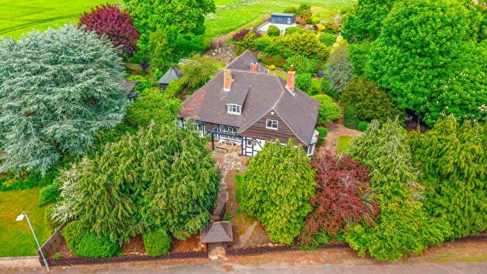 5 Bedroom Detached House For Sale In Tollerton Lane, Tollerton, Nottingham, NG12