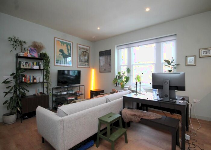1 Bedroom Flat To Rent In Kynaston Avenue, Stoke Newington, N16