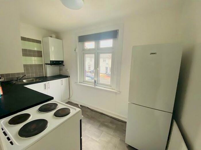 1 Bedroom Flat To Rent In Kings Road, London, SE25