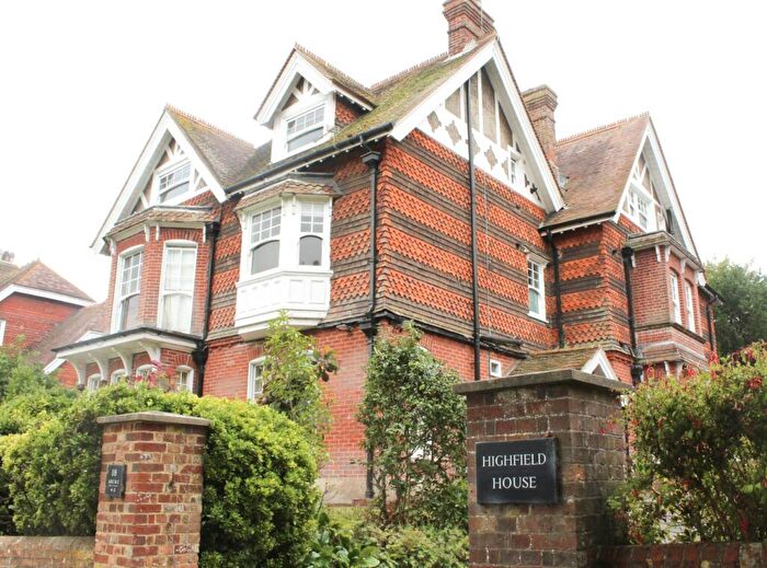 3 Bedroom Apartment For Sale In King Henrys Road, Lewes, BN7