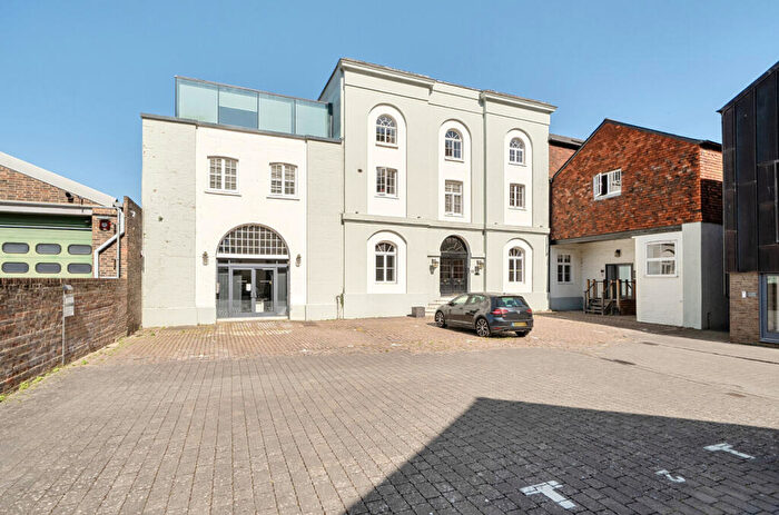 2 Bedroom Apartment For Sale In Thomas Street, Lewes, East Sussex, BN7