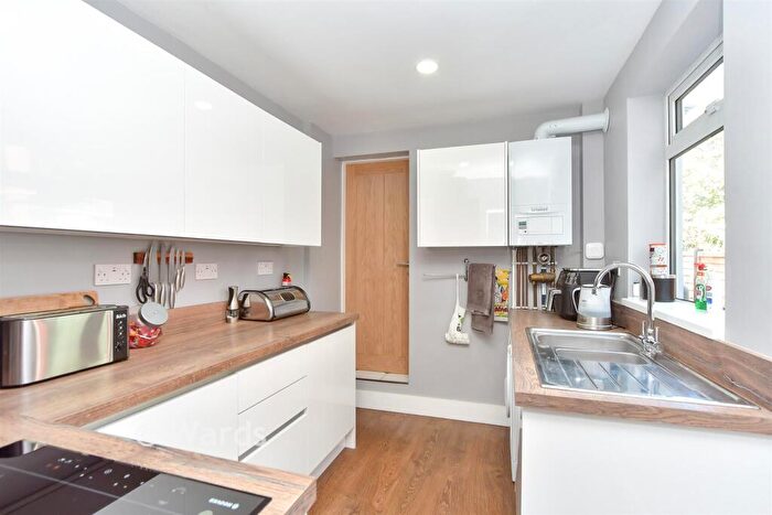 3 Bedroom Terraced House For Sale In King William Road, Gillingham, Kent, ME7