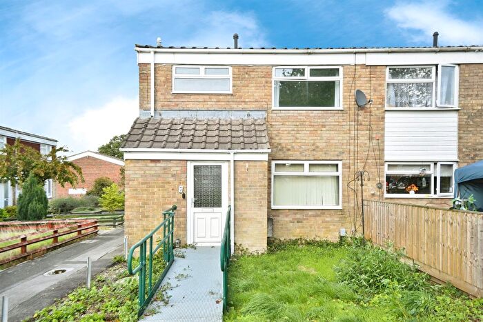 3 Bedroom Terraced House For Sale In Jacobs Walk, Swindon, SN3
